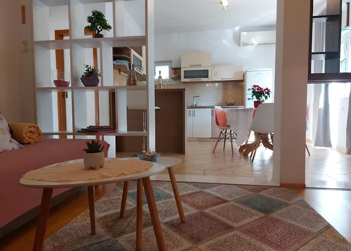 Apartments Zvonimir