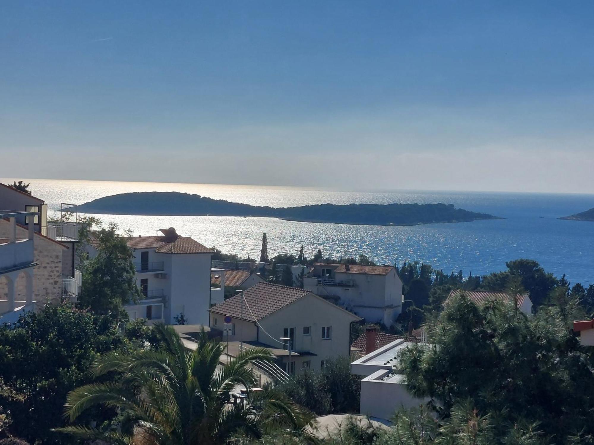 Zvonimir Apartment Hvar Town